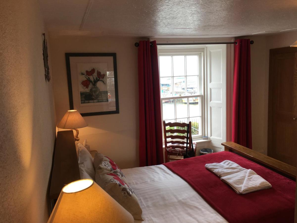 Sampford Harbour Side Guest House บริกแซม ภายนอก รูปภาพ